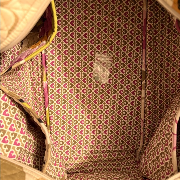 Vera Bradley Grand Traveler Tote in Portobello Road Cottage, 22"x15"x2.25" - Picture 5 of 10